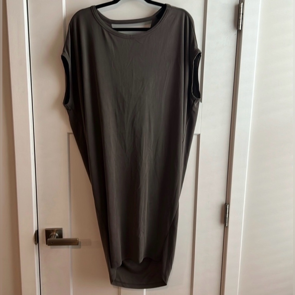 Comfy elegant dress - Picture 2 of 3